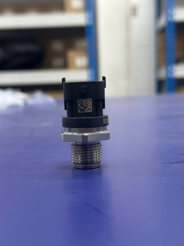 Датчик давления топлива 0 281 002 907