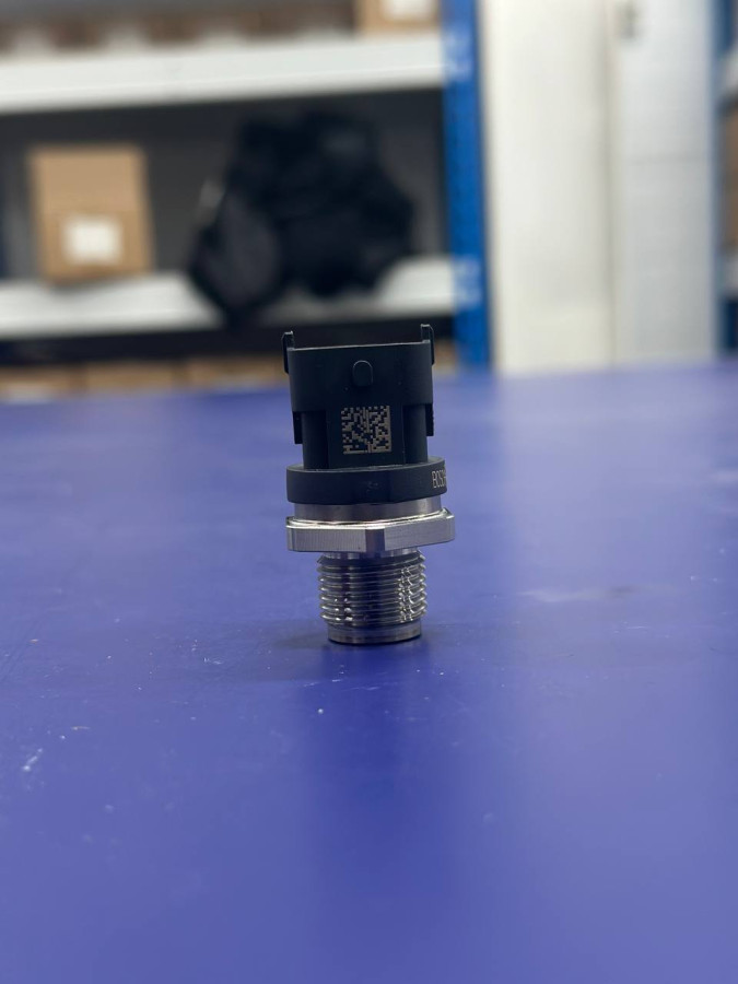 Датчик давления топливной рейки 0281006035